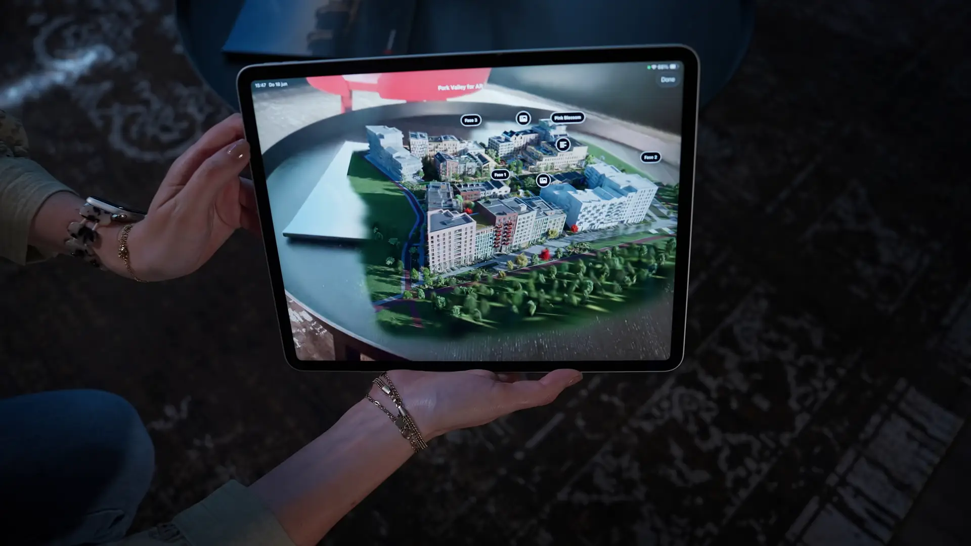 Full-scale product visualisation viewed in augmented reality